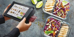 Qué es el take away y cómo implementarlo en tu restaurante con éxito